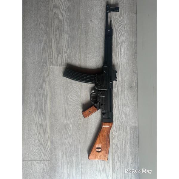 R�plique jouet m�tal ou reconstitution SturmGewher 44 ou STG 44 Denix
