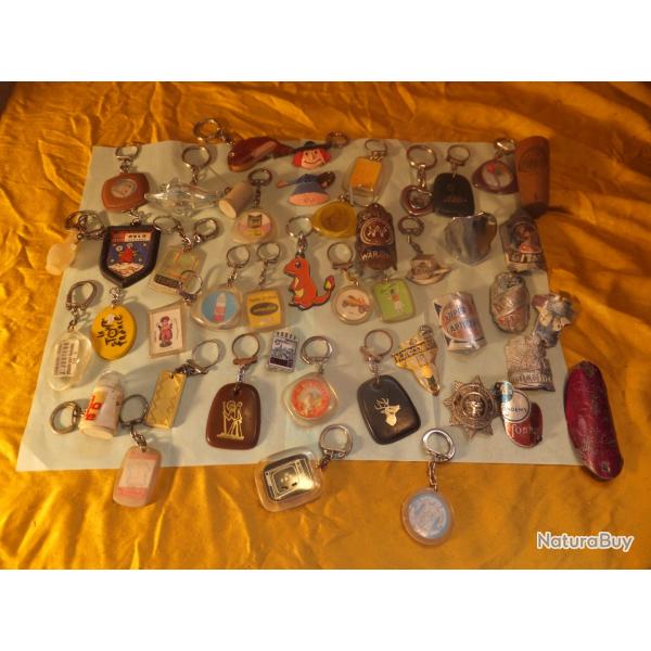 Important.  Lot de portes cl�s et plaques de v�los  anciens,
