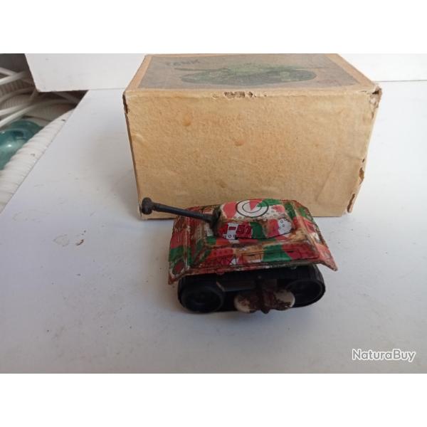 char mignature en mtal blanc 1962 fonctionne avec clef longueur 5 cm hauteur 4 cm