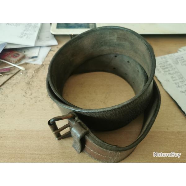 Ceinturon militaire double ardillon.