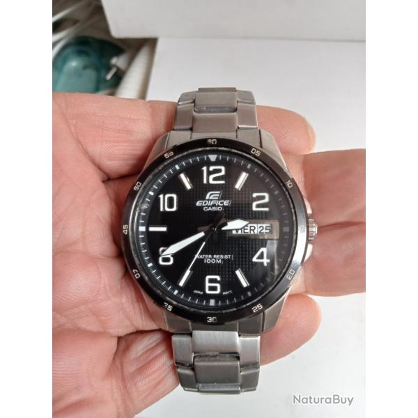 Edifice Casio walther r�sistant 100 m calendrier et jour, pile remis � neuf, tr�s peu port�