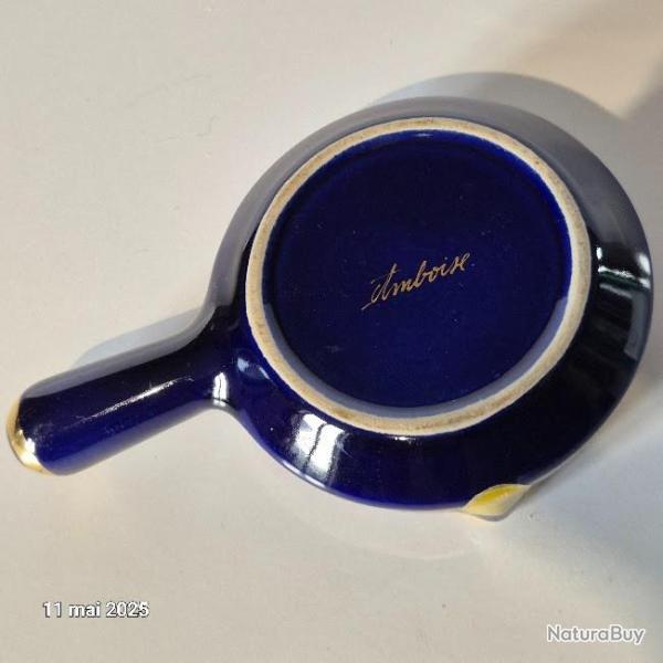 Vide poche, cendrier fait � Limoges pour Amboise, avec sa salamandre et sa couronne royale