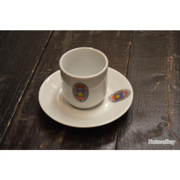 Tasse soucoupe caf� expresso de mess 151 R�giment d'infanterie RI METZ insigne. On ne passe pas