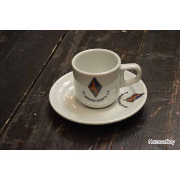 Tasse soucoupe � caf� expresso de mess 150 R�giment d'infanterie RI la gamelle dans le dos insigne