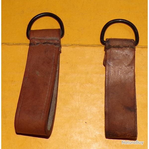 SUPPORT EN CUIR  EN LOT DE 2 POUR CEINTURON EN CUIR DE L'ARMEE FRANCAISE PERMETTANT D'ATTACHER UN BR