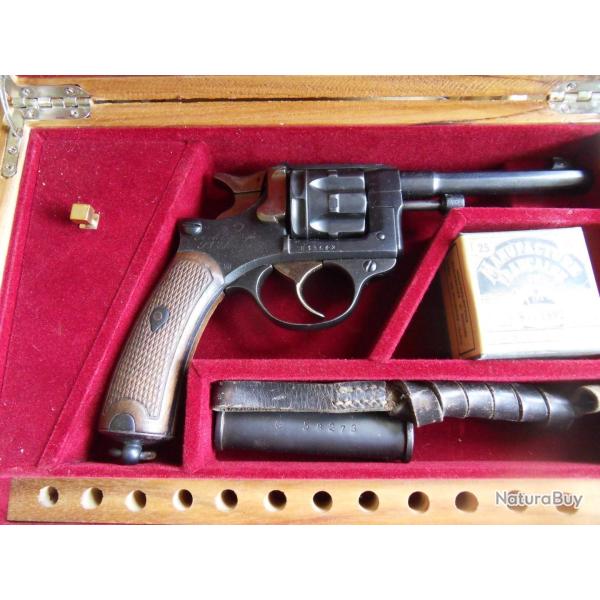 REVOLVER 1892     AVOIR PLUS DE 18 ANS C'EST TOUT