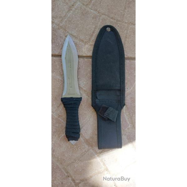 Couteau de lanc� albainox