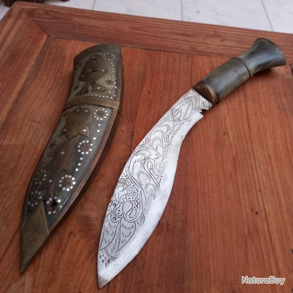 Magnifique Couteau KUUKRI Manche en Corne avec Fourreau en Corne