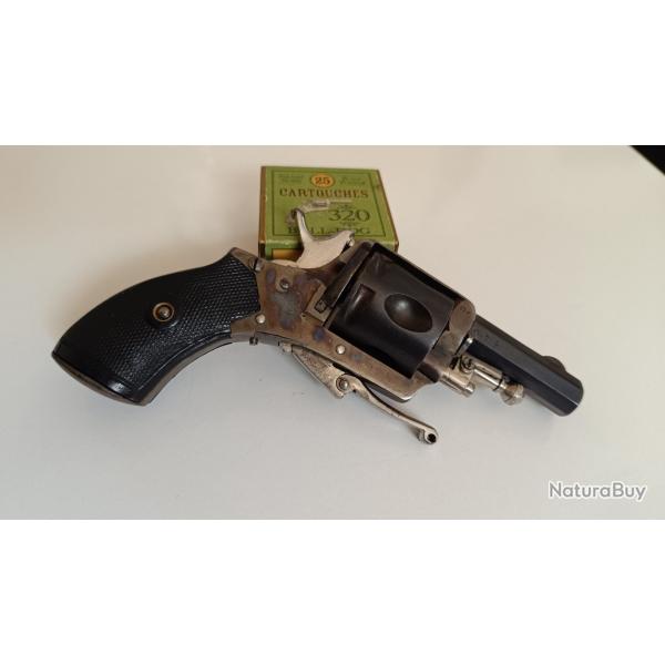 Bulldog 320. 1� sans prix de r�serve