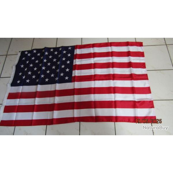 drapeau US Am�ricain r�cent souvenir ramen�e USA  89 x150cm oeillet