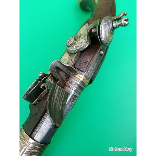 PISTOLET  OTTOMAN , CAUCASE  A  SILEX  .  LONGUEUR  : 600mm  . PARFAIT  FONCTIONNEMENT  MECANIQUE .