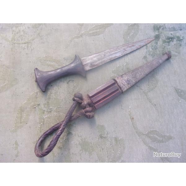 couteau avec fourreau 29 cm