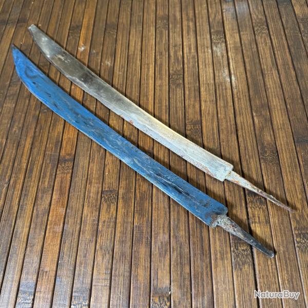 LOT DE DEUX LAMES TYPE DHA INDON�SIE