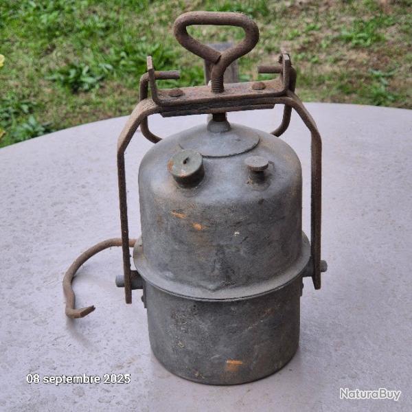 Lampe de mineur � carbone               Marque Arras