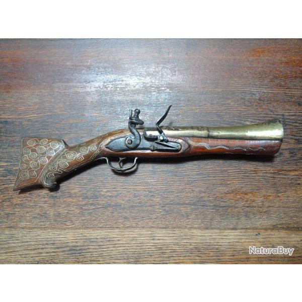 Pistolet � tromblon de Fantasia - Afrique du nord / Moyen orient - reproduction d�corative - BE