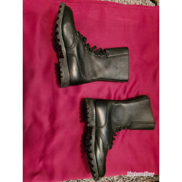 Rangers bm 65 arme franaise neuve pointure 41