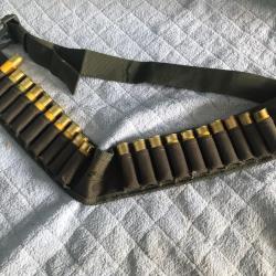 cartouchi&egrave;re d occasion   garni de 20 cartouche  cal 20,  plomb , acier quelques magnum