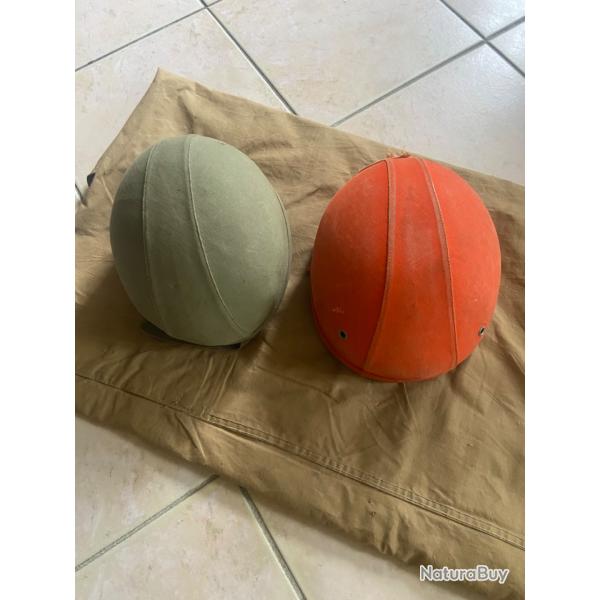 Paires casques parachutistes franais GUENEAU.
