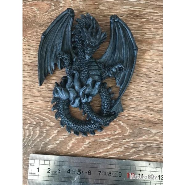magnet aimant dragon gris