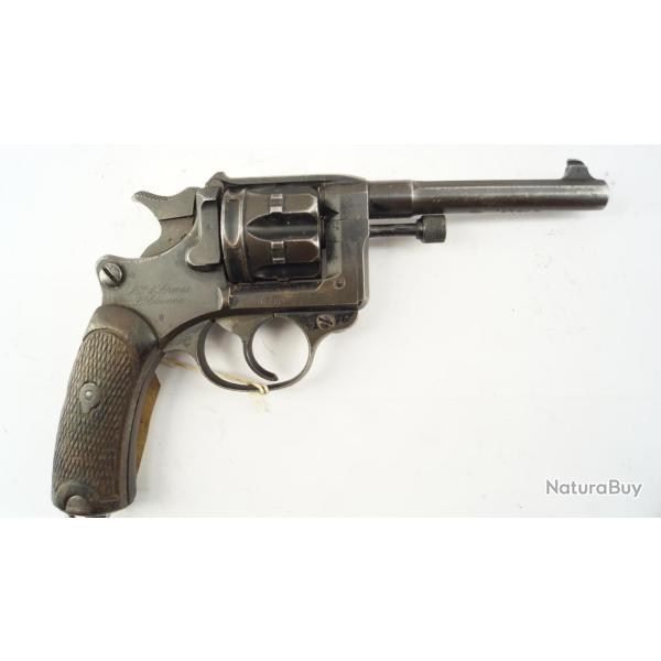 Revolver mod&egrave;le 1892 Saint Etienne dat&eacute; 1903 8MM