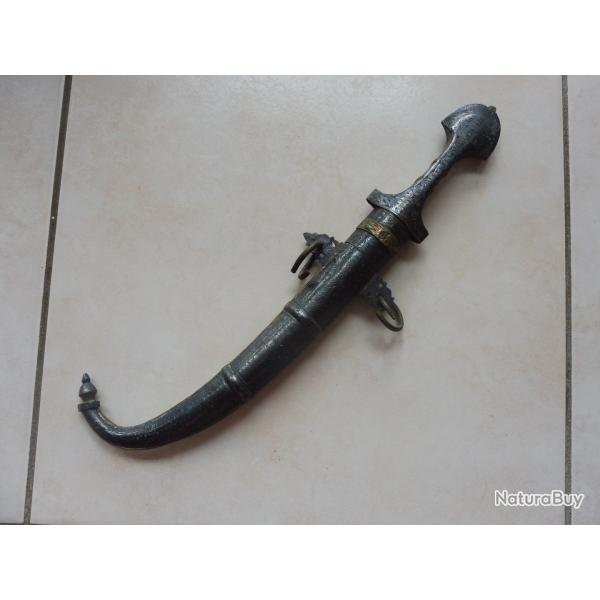 POIGNARD MAROC XIX�  CHAPEAU GENDARME  2 COLORIS