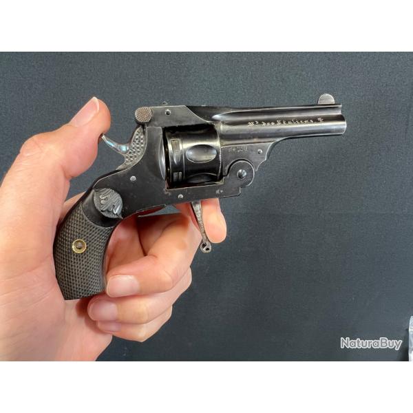 SUPERBE REVOLVER TOP BREAK VENDU PAR POIRIER A PARIS calibre 22 short