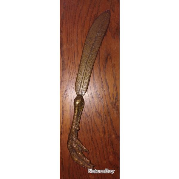 Coupe papier en bronze XIX �me patte de coq ou d aigle