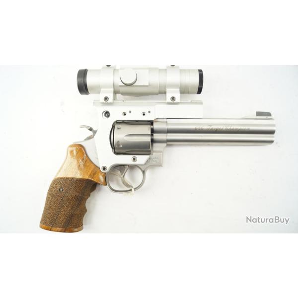 Revolver Smith &amp; Wesson 686-4Target Champion 357MAG 6" avec point rouge