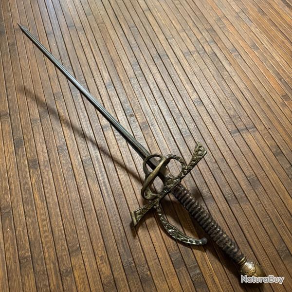 DAGUE MAIN GAUCHE XlX �me SUR UNE �P�E DE DUEL PRIEUR FRANCE