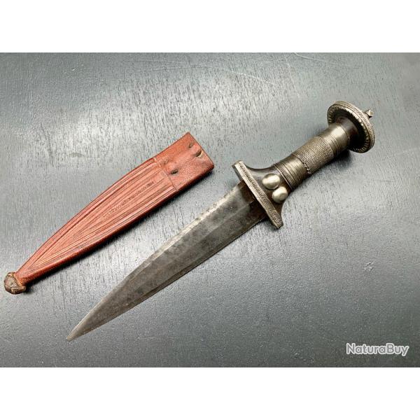 SUPERBE DAGUE SOUDANAISE DU XIX SI�CLE BIEN D�COR�E, COUTEAU AFRICAIN POUR COLLECTION, MOD�LE RARE