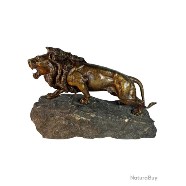 Barye grand lion rugissant sculpture bronze