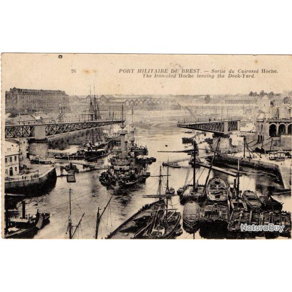 CPA - Marine Militaire - BREST -  SORTIE DU CUIRASSE " LE HOCHE " N�1394