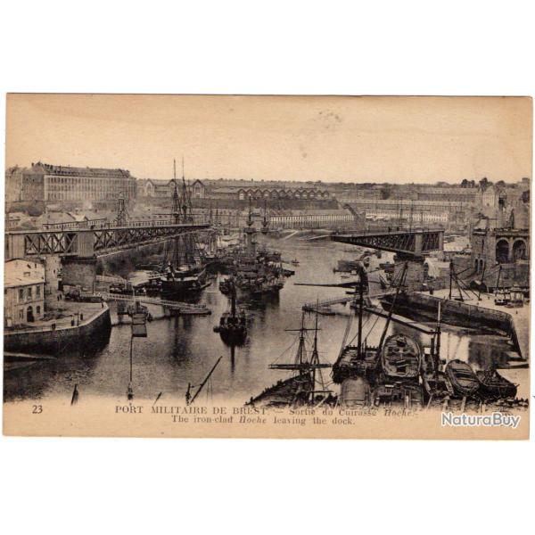 CPA - Marine Militaire - BREST -  SORTIE DU CUIRASSE " LE HOCHE " N�1395