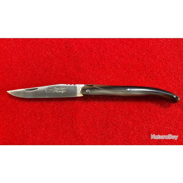 Couteau LAGUIOLE PRESTIGE par la coutellerie LE SABOT : plein manche  en pointe de corne blonde fum�