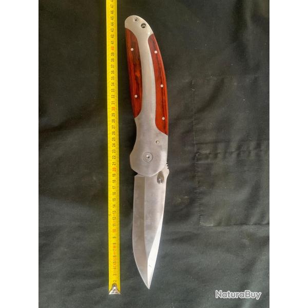 Couteau g�ant manche en bois