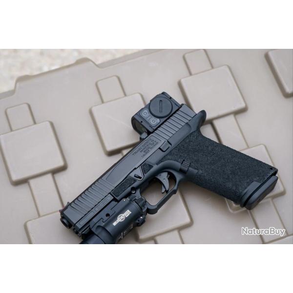 TRIARC OZ9 Service Pistol 9�19