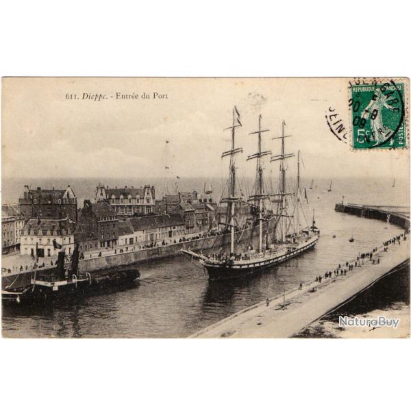 CPA - Marine -Dieppe - Entr�e du Port  N�1404
