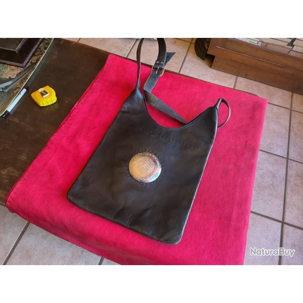 Sacoche noire en cuir pour femme, pas de prix de r�serve
