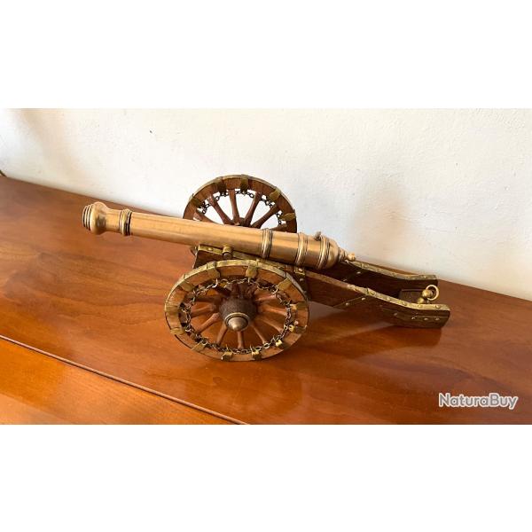 Canon en bronze massif style XVIIII �me