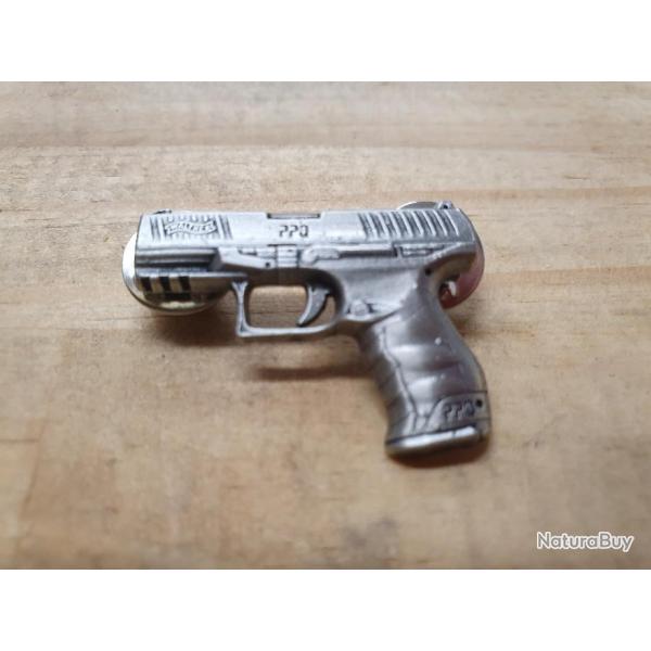 v�ritable pin's WALTHER PPQ
