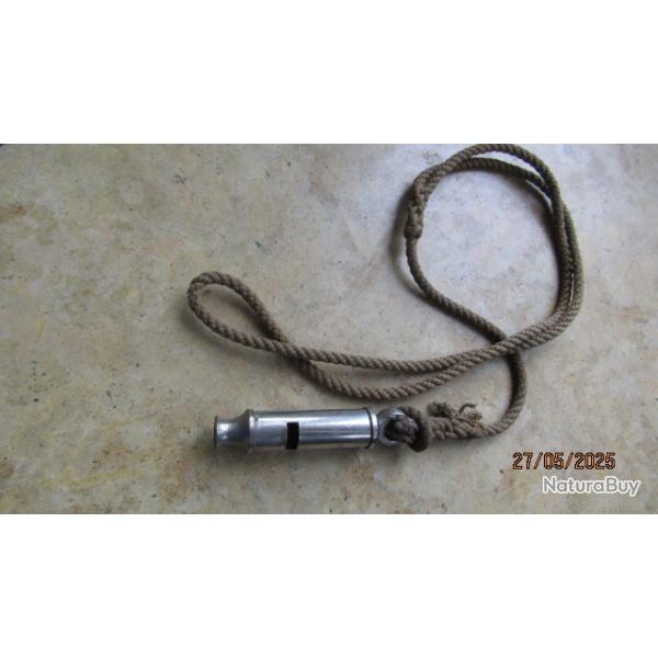 sifflet Britannique Anglais 1917 avec cordon