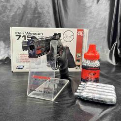 Pack pr&ecirc;t &agrave; tirer REVOLVER "GNB DAN WESSON DW715 4'' - STEEL GREY - Cal 4.5 - CO2