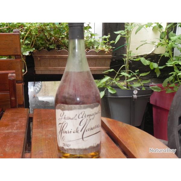 UNE BOUTEILLE D'ARMAGNAC (environ) 70 ANS D'AGE HENRI de NAVARRE