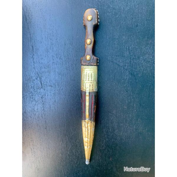 ANCIEN POIGNARD KINDJAL / QAMA, POIGNEE CORNE, LAME MAGNIFIQUE MAIS REPAREE, A VOIR