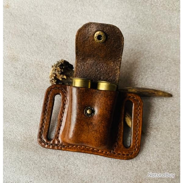 pochette en cuir d'artisan pour 2 munitions de calibre 12/70