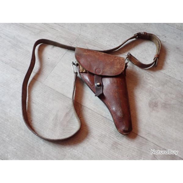 1900 Holster, �tui + bretelle pour revolver 1882 + 6 cartouches neutralis�es. R�glementaire suisse.