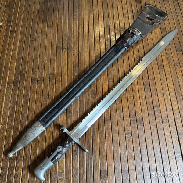 TR�S BELLE BA�ONNETTE DE PIONNIER SUISSE VETTERLI 1878 A DENTS DE SCIE COMPL�TE FOURREAU ET  GOUSSET