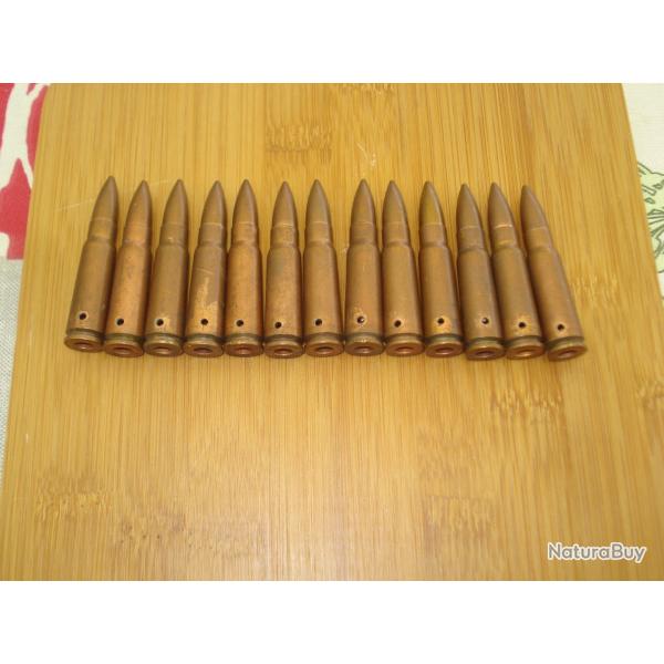 lot de 13 cartouches neutralis�es 7,62 x 39  pour AK 47  elles sont identiques  meme lot