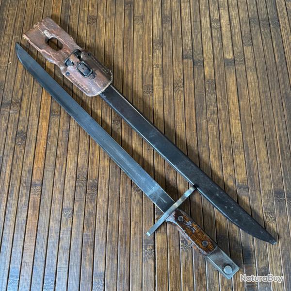 BA�ONNETTE ARISAKA MOD 30 JIDOSHOKU SEISAKUSHO DE L'ARM�E IMP�RIAL JAPONAISE AVEC FOURREAU / GOUSSET
