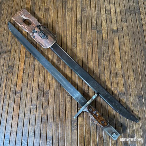 BA�ONNETTE ARISAKA MOD 30 JIDOSHOKU SEISAKUSHO DE L'ARM�E IMP�RIAL JAPONAISE AVEC FOURREAU / GOUSSET